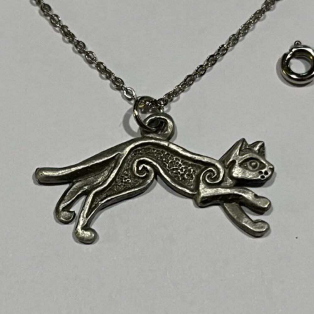 Robert Hall Originals comical cat pewter necklace and pendant Made in Canada Vtg